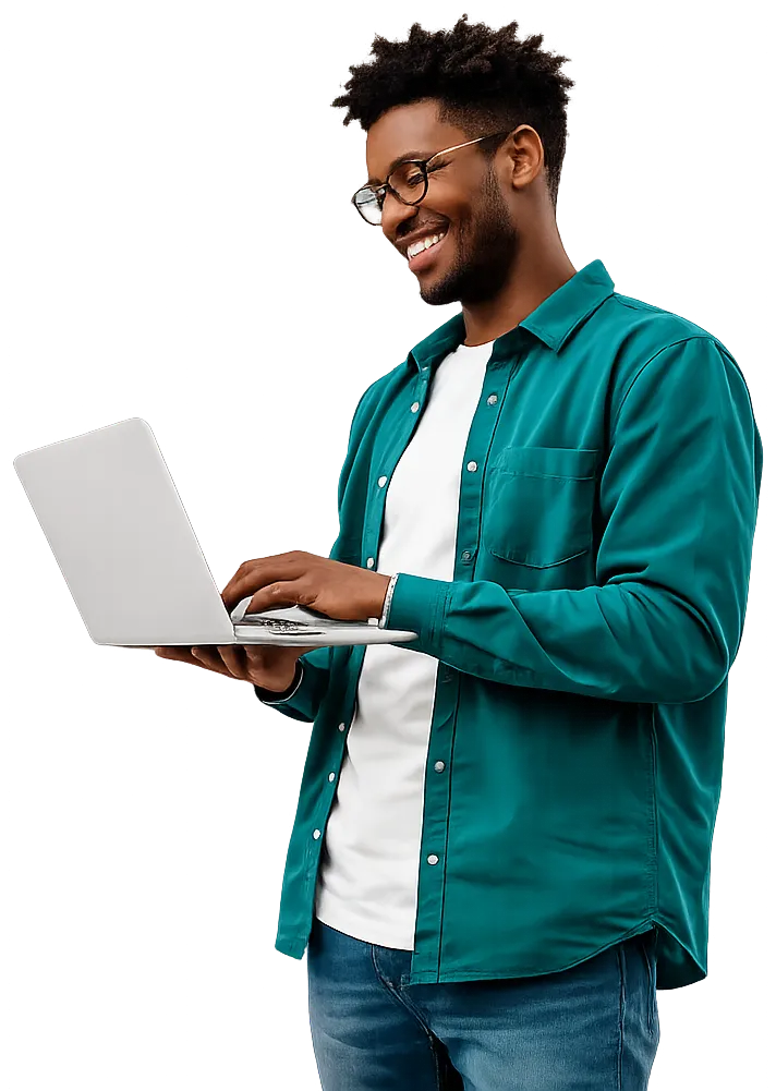 Apprenant souriant qui suit un cours sur la plateforme e-learning Mudey
